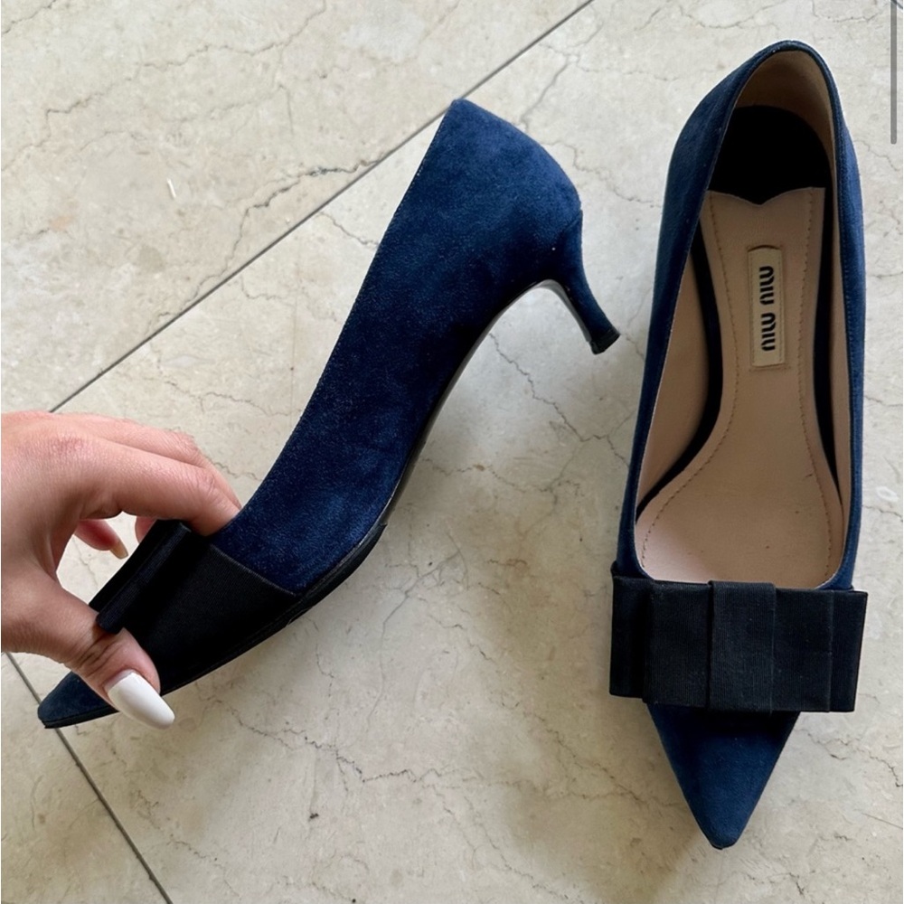 Miu Miu Navy sude heels - Picture 2 of 5